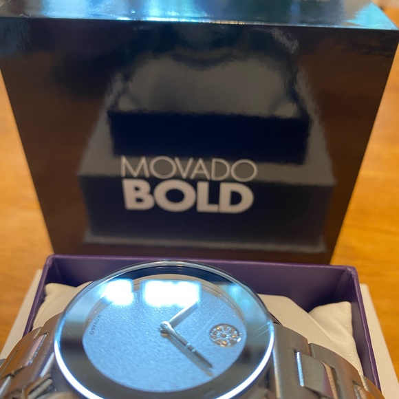 Movado BOLD woman’s watch - Picture 13 of 15
